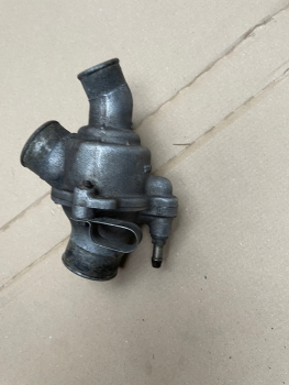 BMW M5 E28 Thermostat housing M88 M88/3   M6 E24